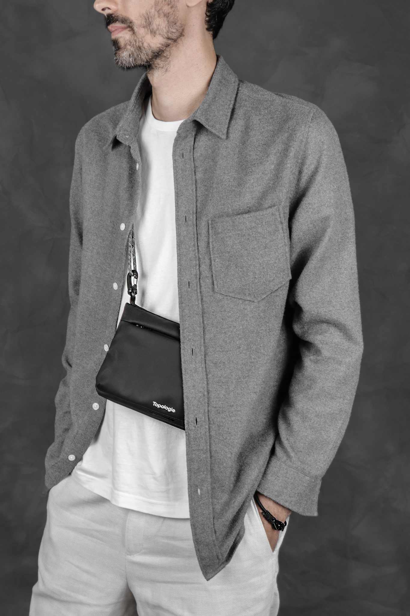 Topologie トポロジー サコッシュ ロープ puffer khaki Topologie